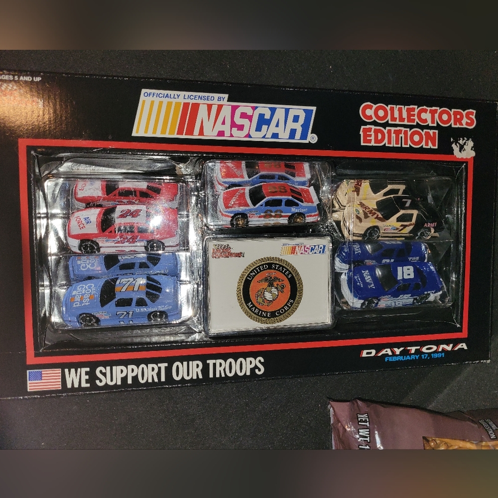 NEW IN BOX NASCAR COLLECTORS EDITION DIE CAST CARS